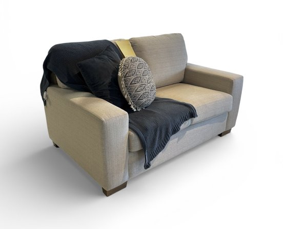 Decor Rest stationary loveseat