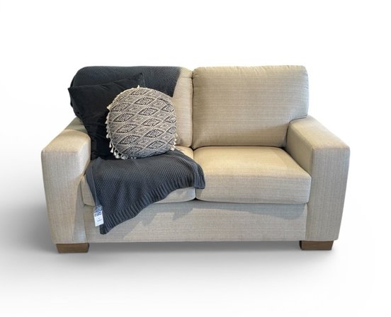 Decor Rest stationary loveseat