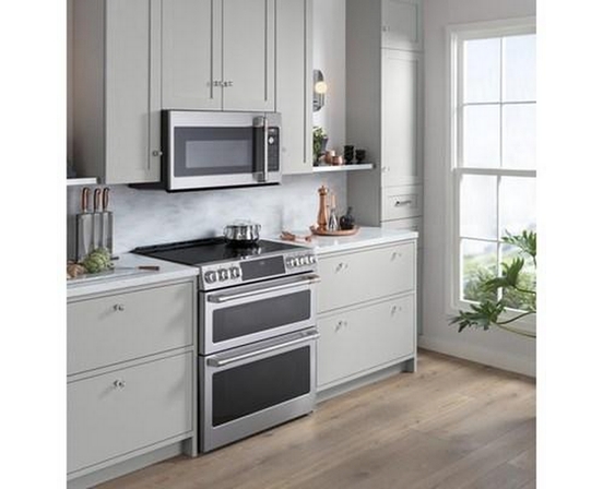 Café 30-Inch Slide-In Induction Range With Convection Technology - CCHS950P2MS1