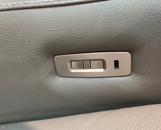 Causeuse inclinable motorisé et appui-tête motorisé de Jaymar