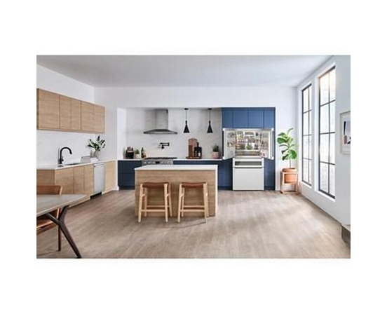 Bosch 36-Inch, 20.5 Cu.Ft. Counter Depth French 4-Door Refrigerator With Flexbar™ - B36CL81ENW