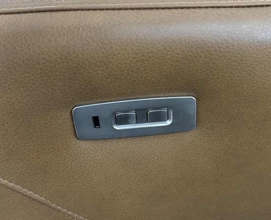 Sofa condo inclinable motorisé et appui tête motorisé de Bugatti