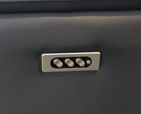 Sectionnel motorisé et appui tête motorisé de Elran