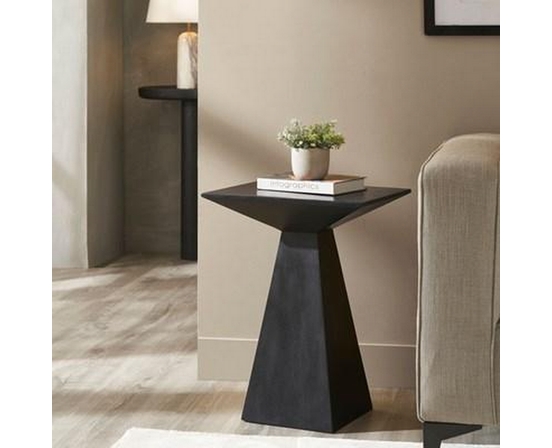 Moulin Accent Table by Renwil