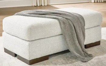 Hartside Ottoman from Benchcraft