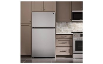 Kenmore 33-Inch, 20.5 Cu. Ft. Top-Freezer Refrigerator With Adjustable Tempered-Glass Shelves - 46-61335