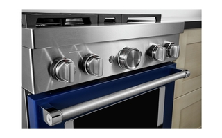 KitchenAid 30 in. Smart Commercial-Style Gas Range with 4 Burners - KFGC500JIB