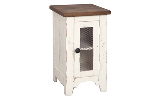 T459-7 - Wystfield Chairside End Table by Ashley