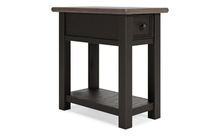 T736-107 - Tyler Creek Chairside End Table