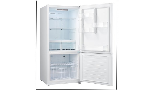 moffat bottom freezer fridge