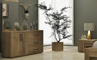 3 drawer an 2 door desk MEQ