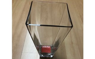 Glass vase