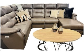 Sectional 1 electric tilt with cleopatre ***LIQUIDATION***