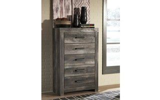 5-Drawer Chest by Ashley