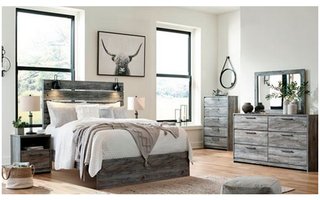 Queen size 4-pc Baystorm Bedroom Set by Signature Design Ashley