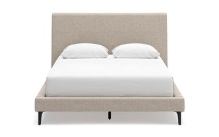 Queen Size 60 in. Complete Bed Cielden by Signature Design Ashley