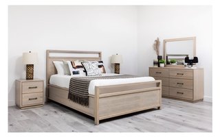 Queen Size 4-pc Vista Bedroom Set by Mako