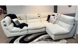 Delano sectional
