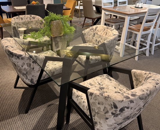 Canadel 5-piece dining room set