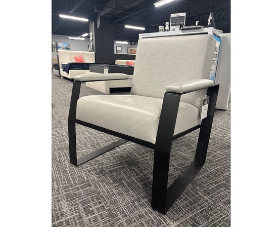 Fauteuil d'appoint en fer forgé