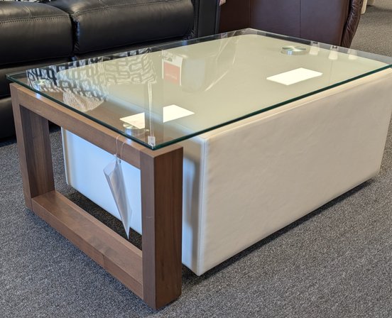 Table de centre en noyer