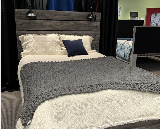 Ashley queen size bed with 1 bedside table