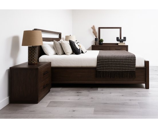 Queen Size 4-pc Vista Bedroom Set by Mako