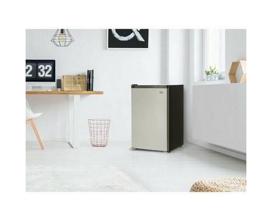 Danby 21-Inch, 4.5 Cu.Ft. Freestanding Compact Refrigerator - DCR045B1BSLDB