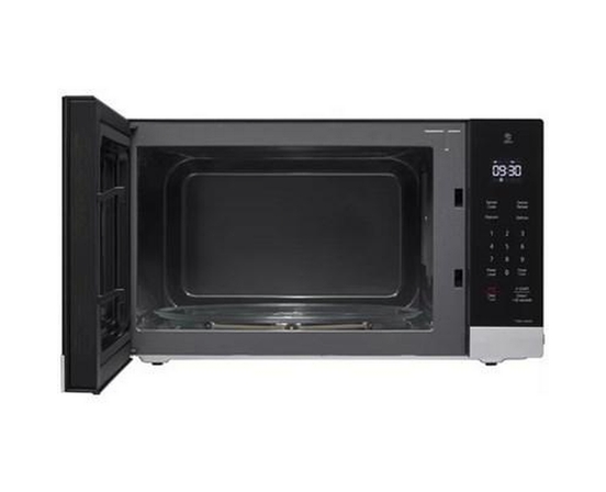 LG 22-Inch, 1.5 Cu. Ft. Neochef™ Countertop Microwave With Smart Inverter - MSER1590S