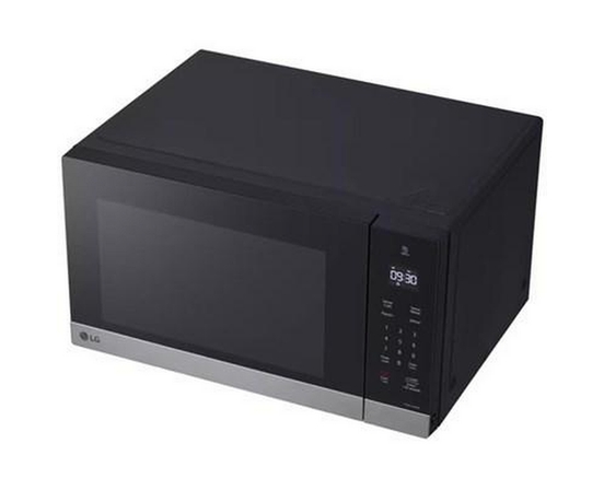 LG 22-Inch, 1.5 Cu. Ft. Neochef™ Countertop Microwave With Smart Inverter - MSER1590S