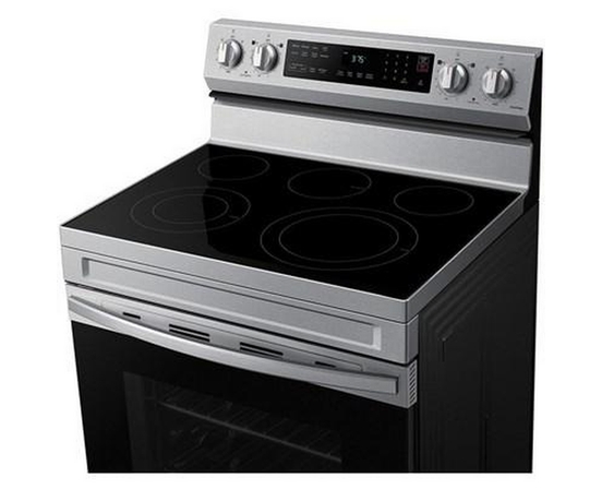 Samsung 30-Inch Freestanding Electric Range With Wi-Fi Connect - NE63A6511SS/AC