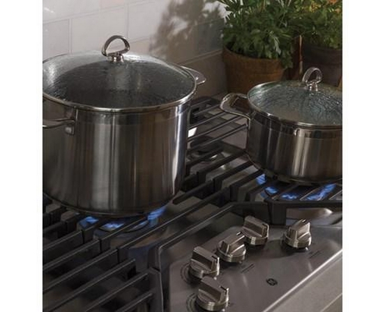 GE 36-Inch Built-In Gas Cooktop - JGP5036SLSS