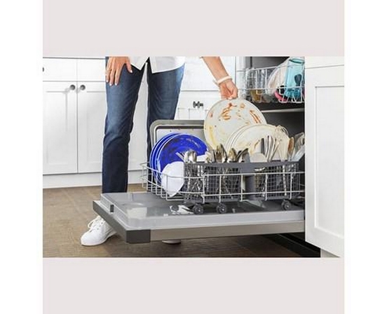 GE Built-In Dishwasher With Power Cord - GDF511PGRBB