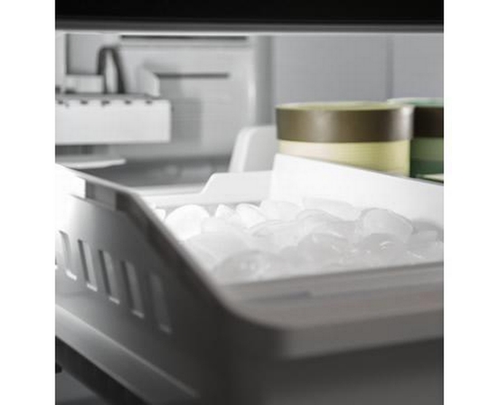 GE 33-Inch, 24.8 Cu. Ft. French 3-Door Refrigerator With Internal Water Dispenser - GNE25JYKFS