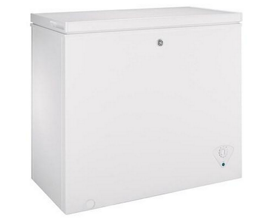 GE 7 Cu. Ft. Chest Freezer With Adjustable Temperature Control - FCM7STWW